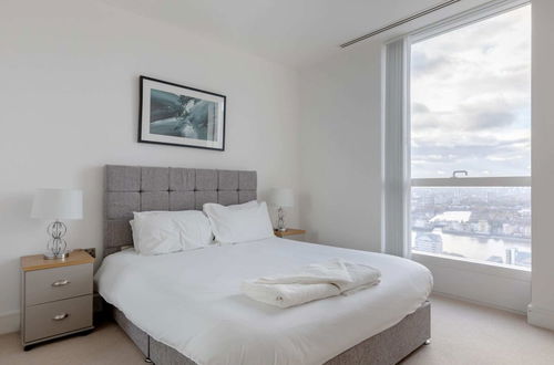 Foto 2 - Chic 1BD Flat W/views of the Shard - South Quay