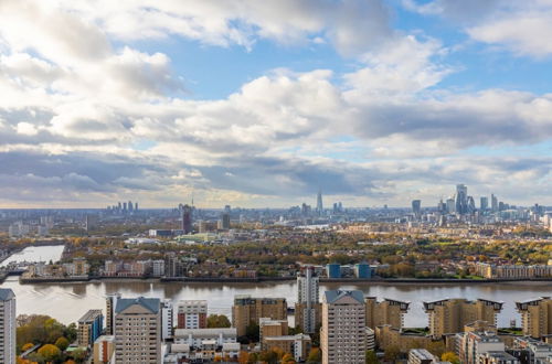 Photo 26 - Chic 1BD Flat W/views of the Shard - South Quay