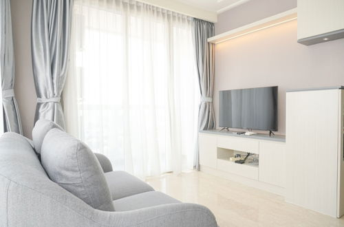 Foto 18 - Modern Look And Comfy 2Br Menteng Park Apartment