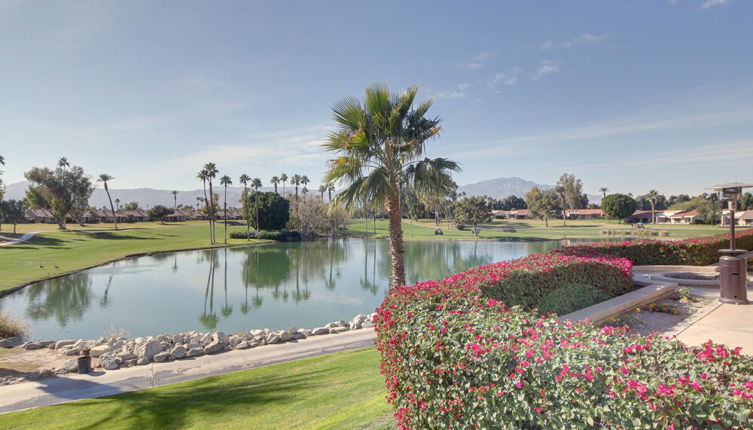 Foto 1 - Palm Desert Resort House: Pools, Courts + Course