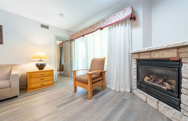 Horseshoe Valley Suites - The Evergreen - Photo 9