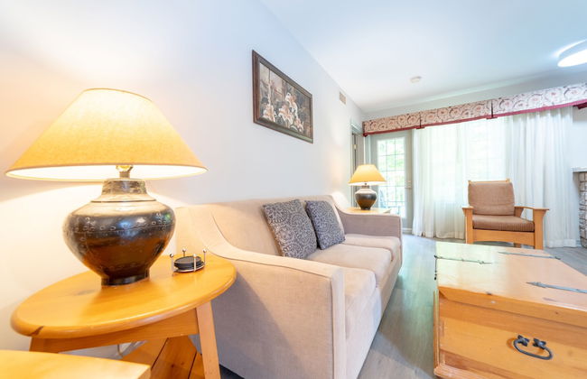 Horseshoe Valley Suites - The Evergreen - Photo 1
