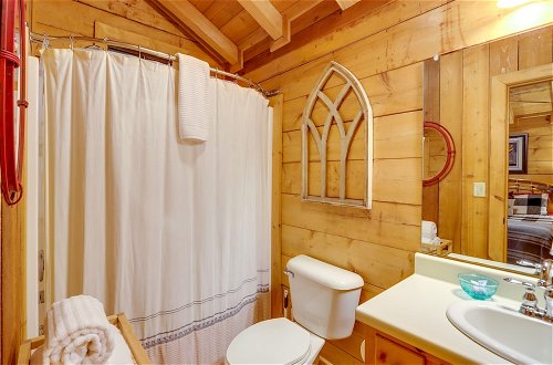Foto 9 - 'little Fox Den Ellijay Cabin Rental w/ Hot Tub