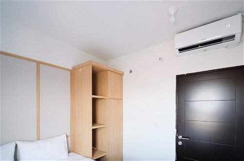 Photo 4 - Homey And Comfy 2Br Apartment At Suncity Residence