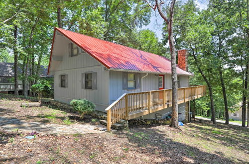 Photo 1 - Beautiful Home With Mountain-view Deck + Smart TV