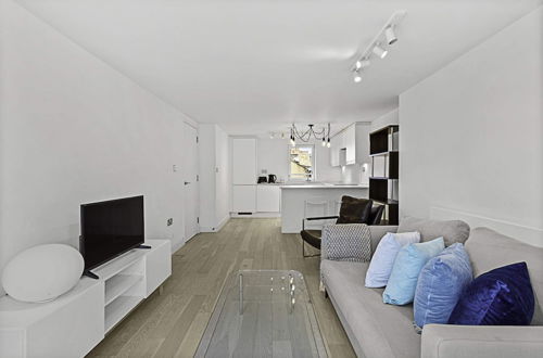 Photo 13 - City Relay Belgravia Apartment 23