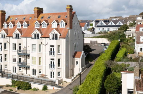 Photo 29 - Bryn Y Mor - Tenby Apartment Sea Views