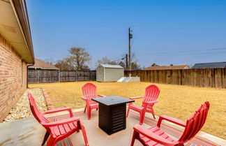 Photo 1 - Chandler House w/ Fenced Backyard: Pets Welcome