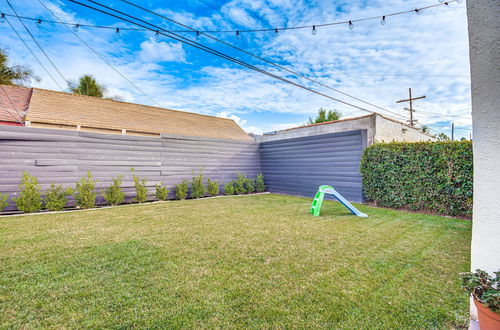 Foto 17 - Centrally Located Los Angeles Home w/ Courtyard