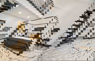 Foto 1 - The Dayton Dream House