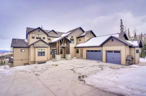 Photo 7 - Spacious Utah Escape w/ Balcony & Mountain Views