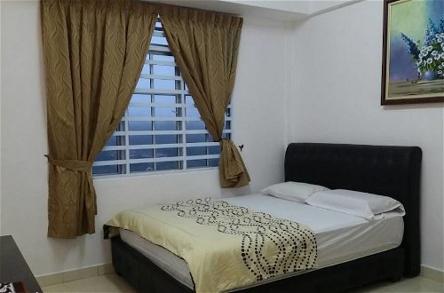 Photo 9 - Aaron Apartment at Crown Imperial
