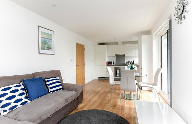 Skyvillion Tower Point Enfield 1bed W Balcony - Foto 1
