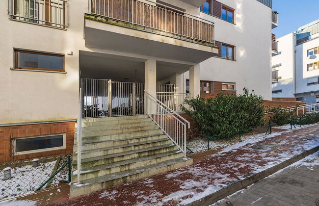 Mysterious Blue Apartment by Renters - Photo 40