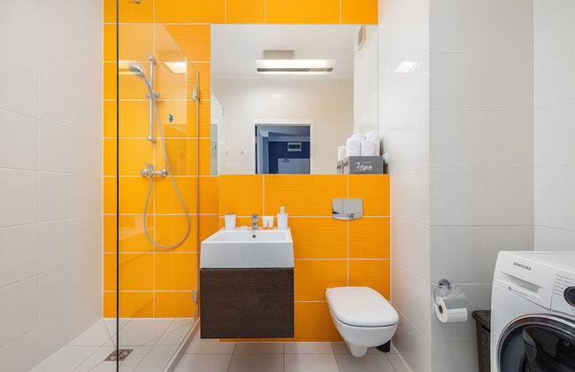 Mysterious Blue Apartment by Renters - Photo 31