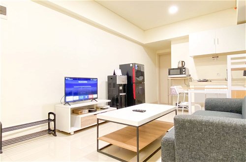 Photo 18 - Modern Stay 2Br At Meikarta Apartment