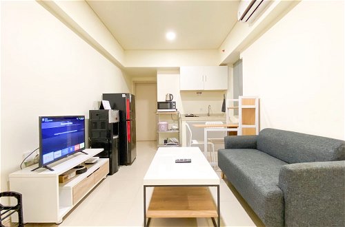 Photo 12 - Modern Stay 2Br At Meikarta Apartment