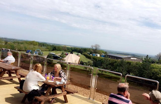 Deluxe Glamping Pod With Hot Tub in Frodsham - Foto 9
