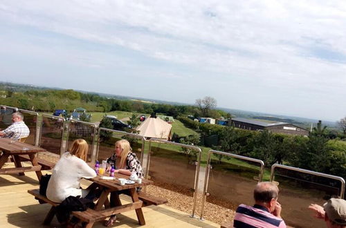 Photo 9 - Deluxe Glamping Pod With Hot Tub in Frodsham