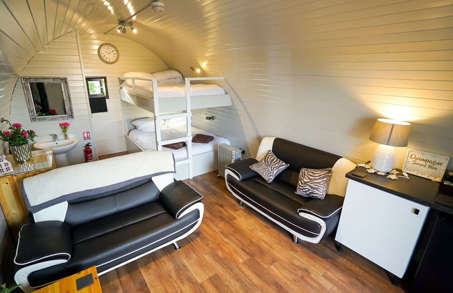 Deluxe Glamping Pod With Hot Tub in Frodsham - Foto 6