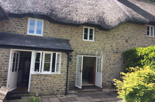 Photo 12 - Stunning 3-bed Cottage in Dorchester