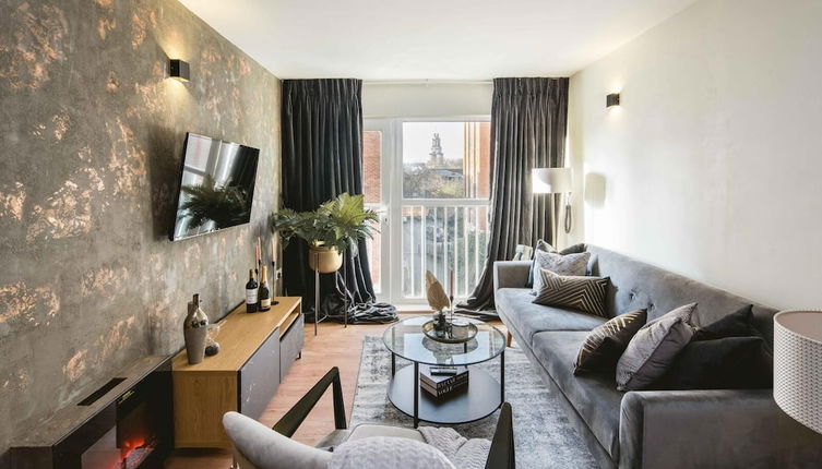 Foto 1 - Luxe Living in a 2-bedroom Canary Wharf Haven