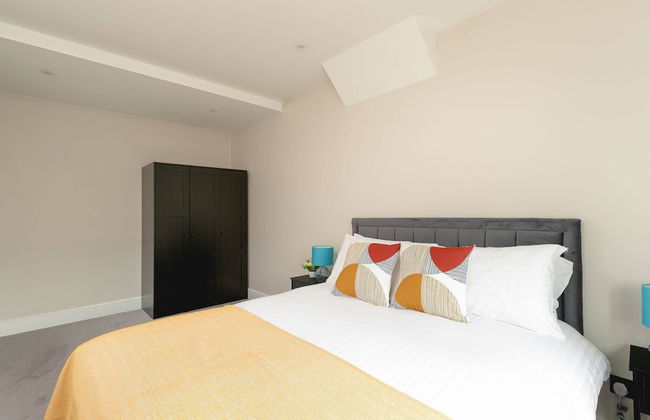 Skyvillion -4bed Cozy Cockfosters Apt Mins To Tube - Foto 6