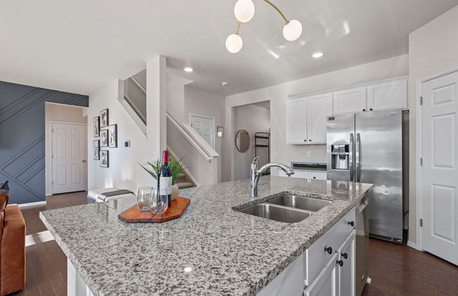 New! Family-friendly Home w/ Pool Table, King Beds - Photo 13