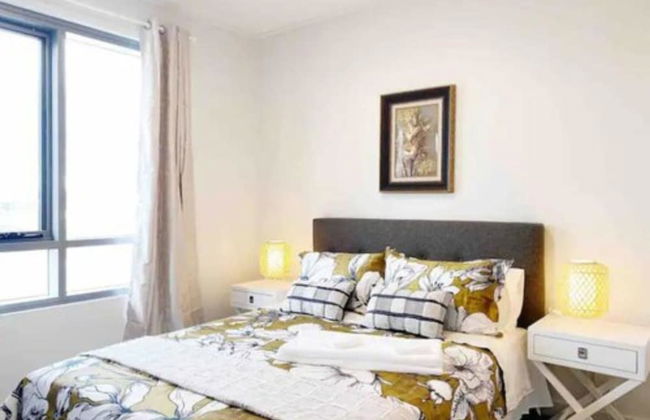 Modern apartment in Cannington - Photo 3