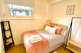 Photo 3 - Captivating 2-bed Apartment in Clapham
