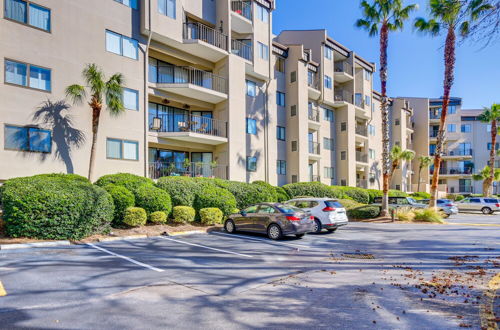 Photo 9 - Hilton Head Island Condo w/ Pool - Walk to Beach