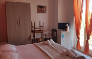 Photo 2 - Room in Lodge - Briatico 2 min From the sea and 15 min From Tropea, Room With Kitchenette