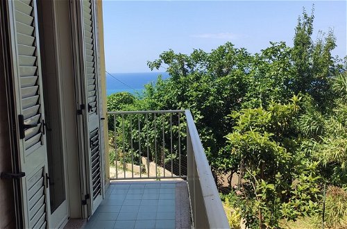 Photo 9 - Room in Lodge - Briatico 2 min From the sea and 15 min From Tropea, Room With Kitchenette