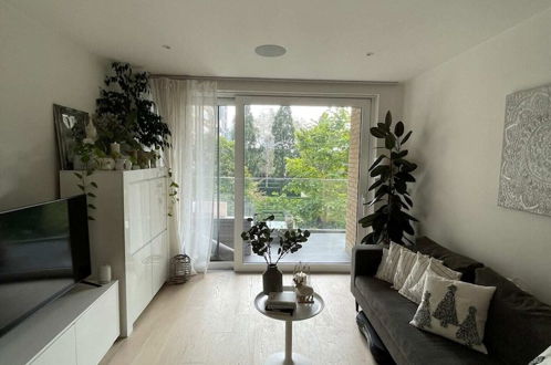 Photo 9 - Chic 1BD Flat by the River Thames - Fulham