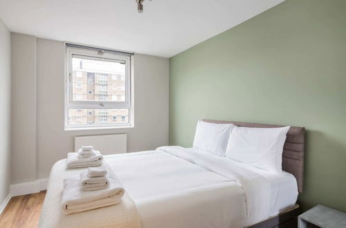 Photo 1 - Modern 3 Bedroom Apartment in Holborn