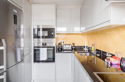 Foto 10 - Modern 3 Bedroom Apartment in Holborn