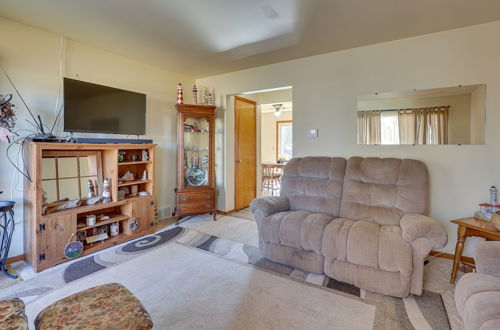 Photo 2 - Family-friendly Home in New Franklin w/ Backyard