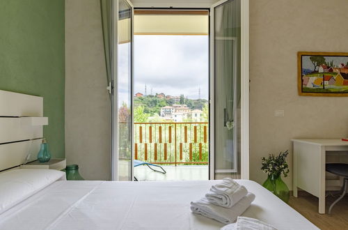 Photo 8 - Altido Chic Chiavari Apt With 2 Spacious Terraces