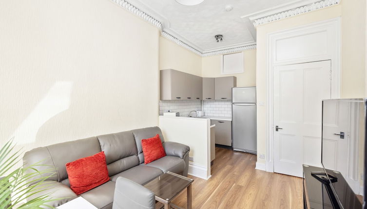 Photo 1 - Altido Charming 2-Bed Flat Near City Centre W/ Desk