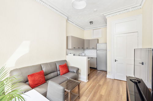 Photo 1 - JOIVY Charming 2-Bed Flat Near City Centre W/ Desk