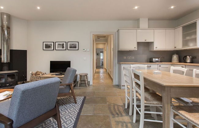 JOIVY Stunning 3 Bed Lodge With Gardens At Gilmerton House - Foto 19