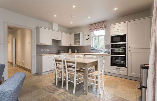 JOIVY Stunning 3 Bed Lodge With Gardens At Gilmerton House - Foto 11