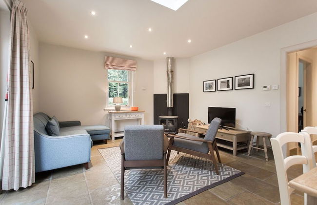 JOIVY Stunning 3 Bed Lodge With Gardens At Gilmerton House - Foto 14