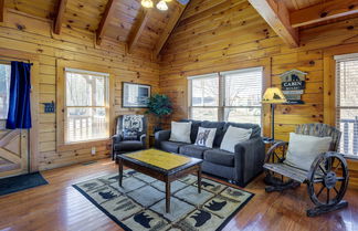 Foto 1 - Pigeon Forge Cabin: Premier Location & Hot Tub