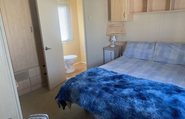 Lovely 2 Bed Chalet in Clacton-on-sea - Foto 3