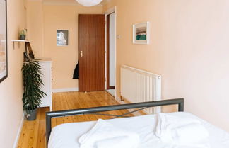 Photo 2 - Bright 2BD Flat - 2 Mins to the Beach, Brighton