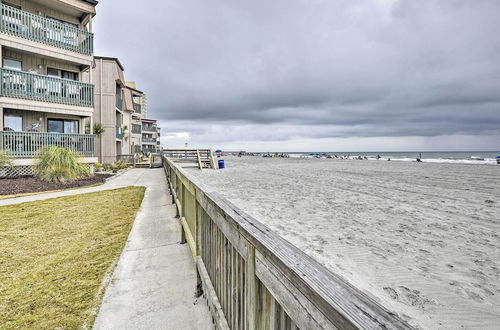 Foto 9 - Eclectic Atlantic Beach Condo w/ Amenity Access