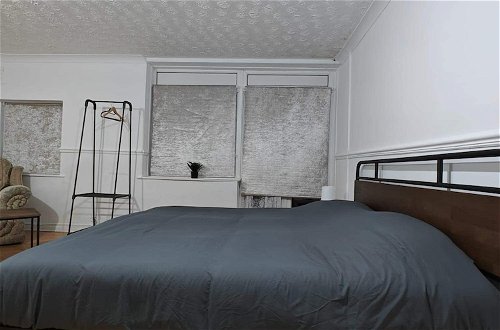 Photo 8 - Room in House - Downtown Delight - Triple Room With Garden View