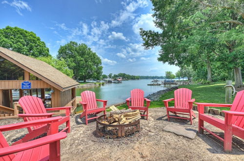 Photo 36 - Stay Awhile by Avantstay Lakefront + Pool, Dock