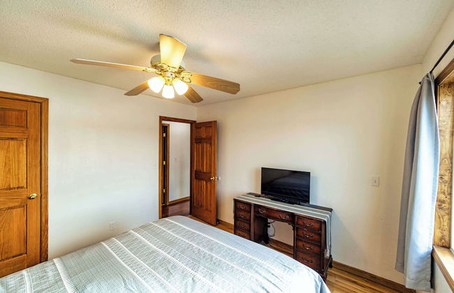 Redbud Retreat Amenity-filled Waterfront Home! - Foto 8